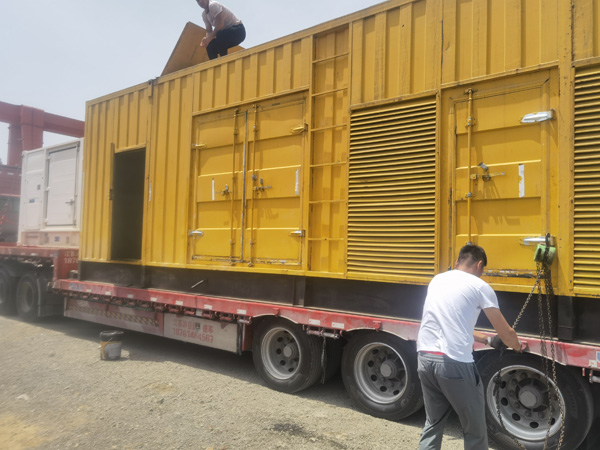 大连发电机出租100KW发电机需要什么规格的电缆线？